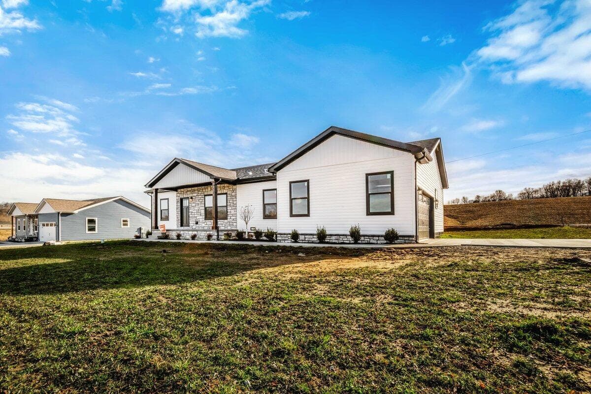 Property at 301 Belmont Lane, London, KY — photo 1 of 19