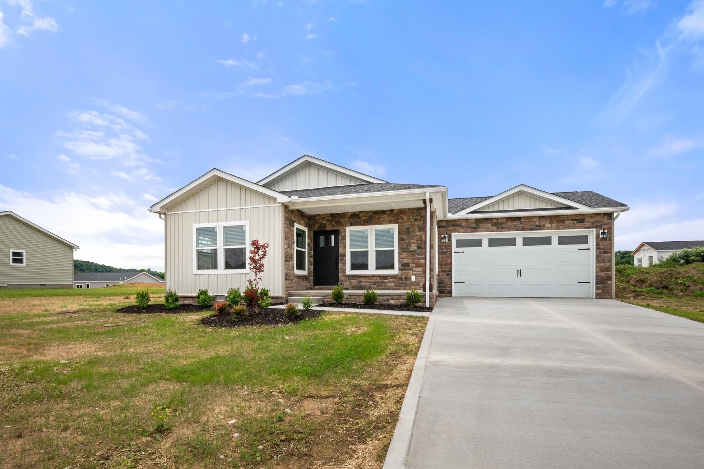 Property at 807 Sam Black Road, London, KY — photo 1 of 24